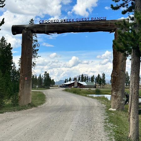 Crooked Creek Guest Ranch 호텔 두보아 외부 사진